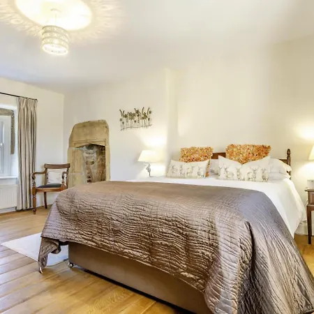 7 Bed In Oc-o39894 Borrowby (North Yorkshire)